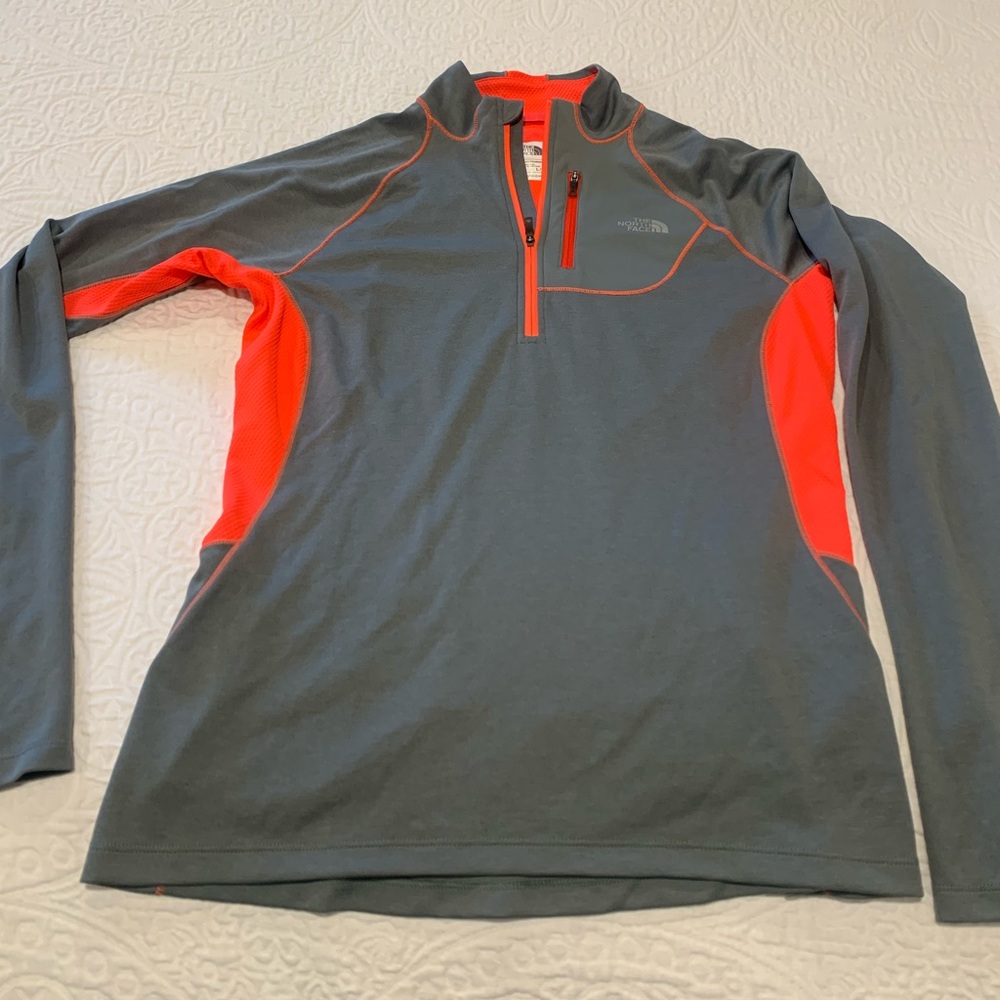 The North Face flash dry quarter zip size large